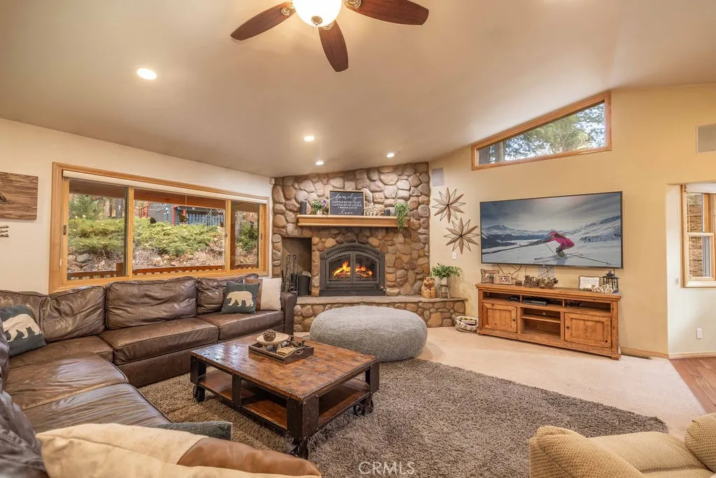 Additional image 8 of 842 Silver Tip Dr, Big Bear Lake, CA 92315