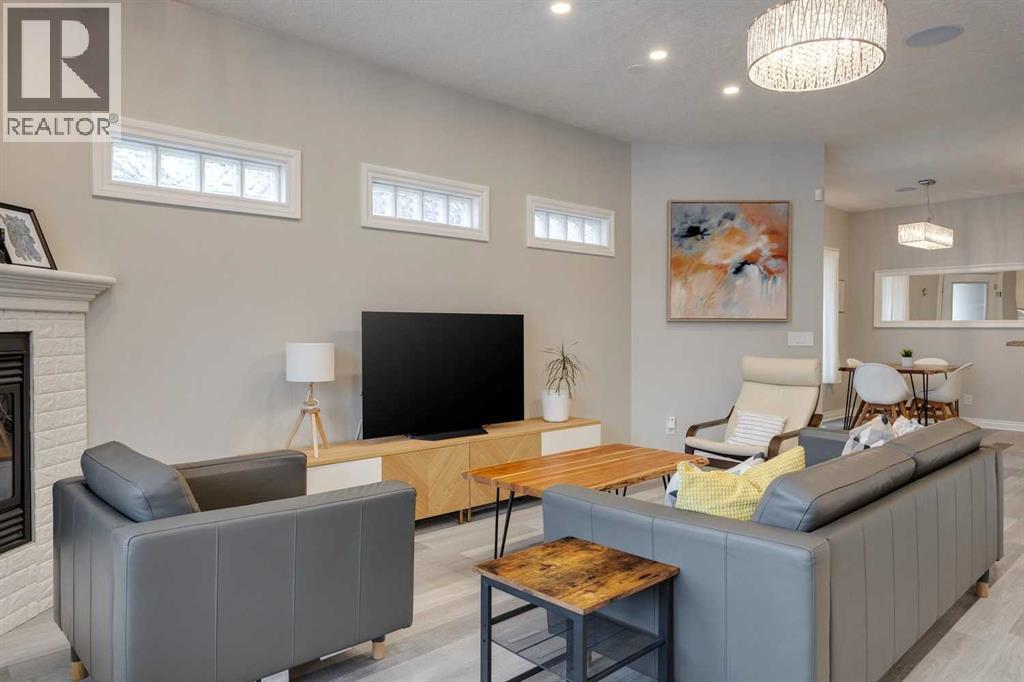 1, 219 17 Avenue NE|Calgary, Alberta T2E1L9