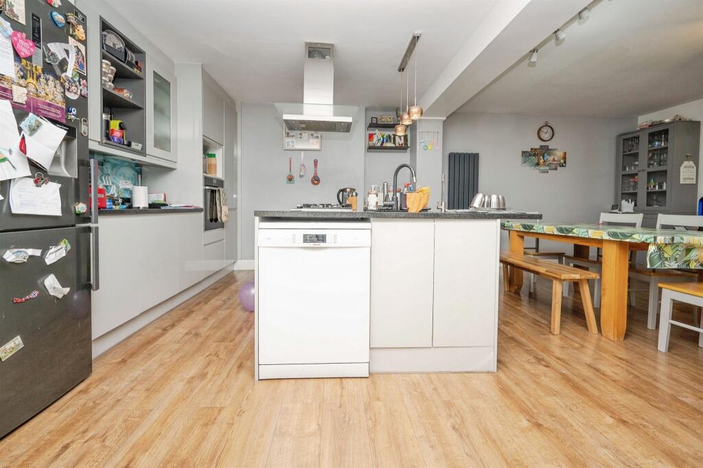 Additional image 8 of Springfields, Welwyn Garden City