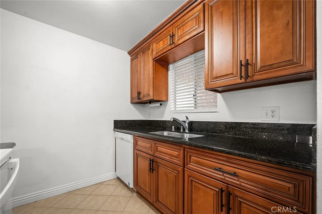 Additional image 57 of 2507 E 15th St Unit 204, Long Beach, CA 90804