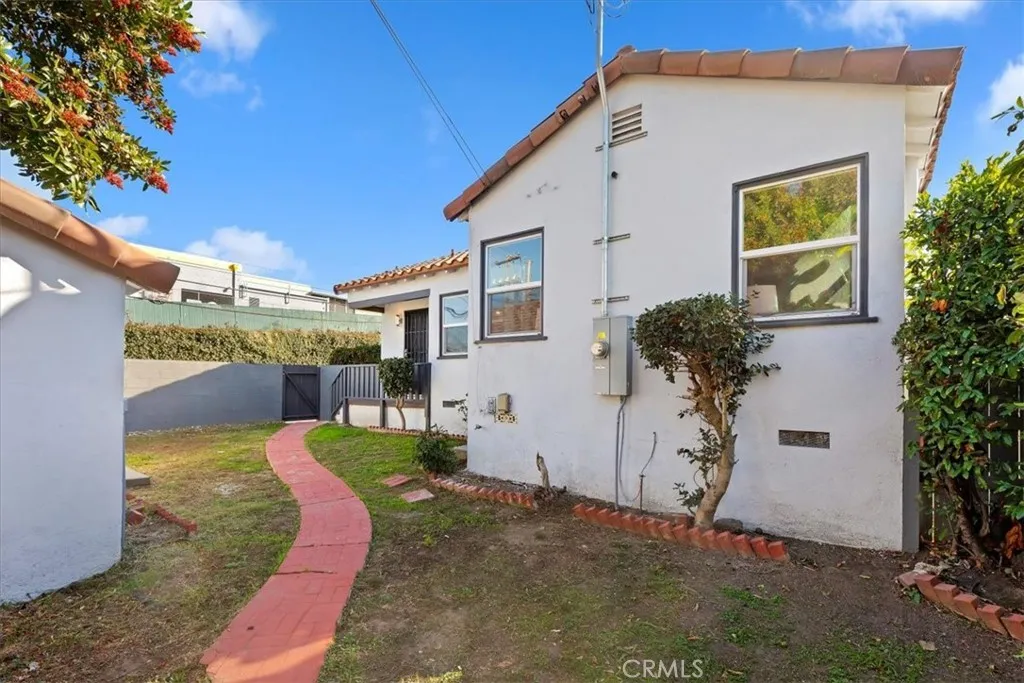 Additional image 32 of 1905 W 115th St, Los Angeles, CA 90047