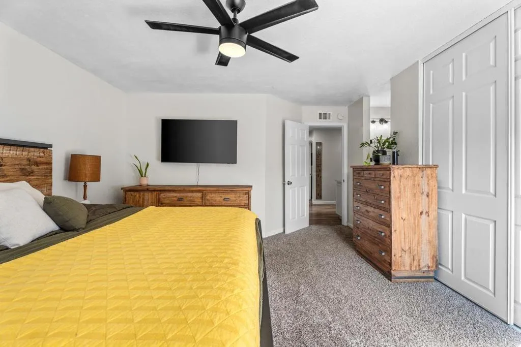 Additional image 21 of 215 Henrietta Ct, San Diego, CA 92114