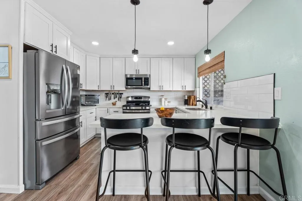 Additional image 4 of 215 Henrietta Ct, San Diego, CA 92114