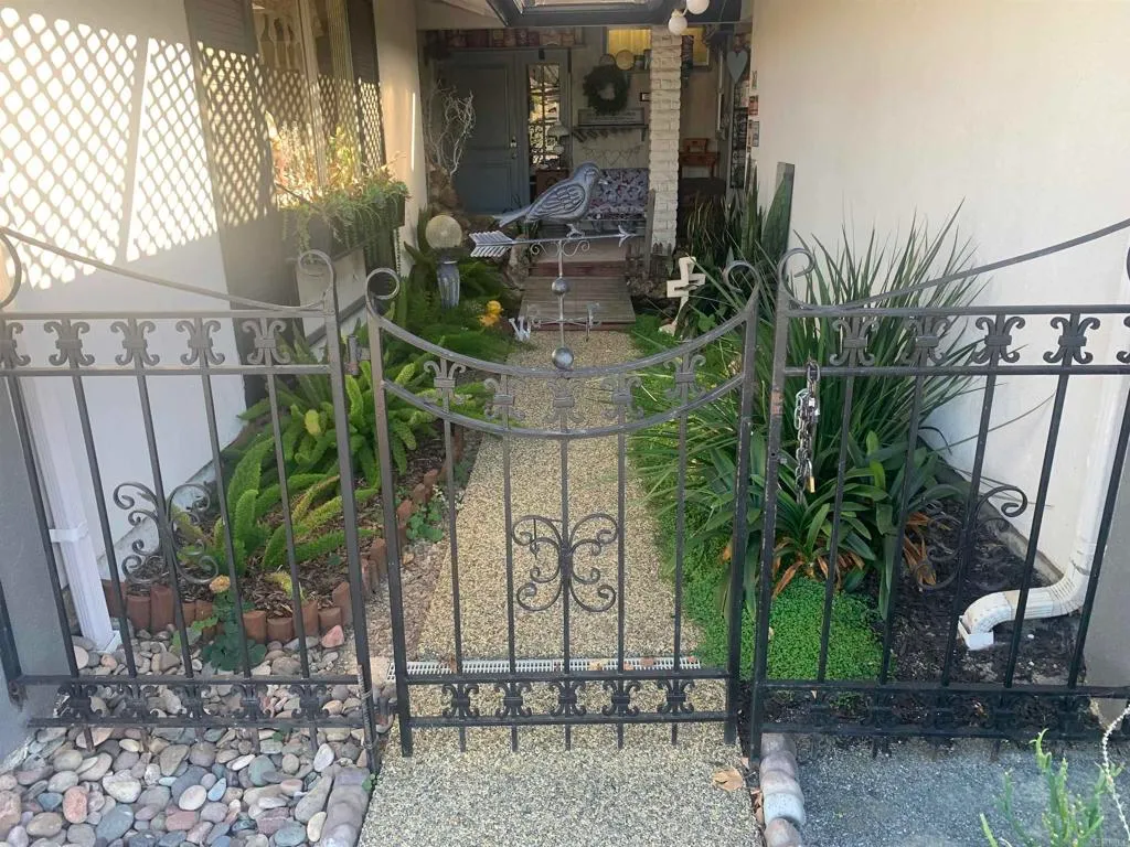 Additional image 8 of 1637 Oak Hill Dr, Escondido, CA 92027