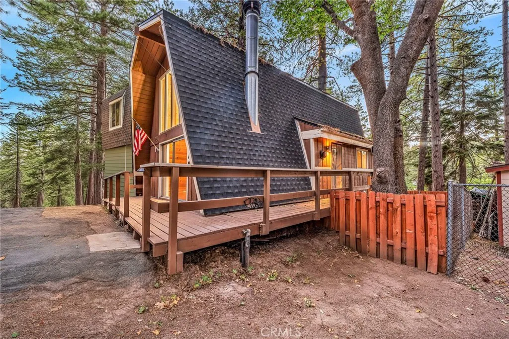 Additional image 3 of 32068 Hunsaker Dr, Running Springs, CA 92382