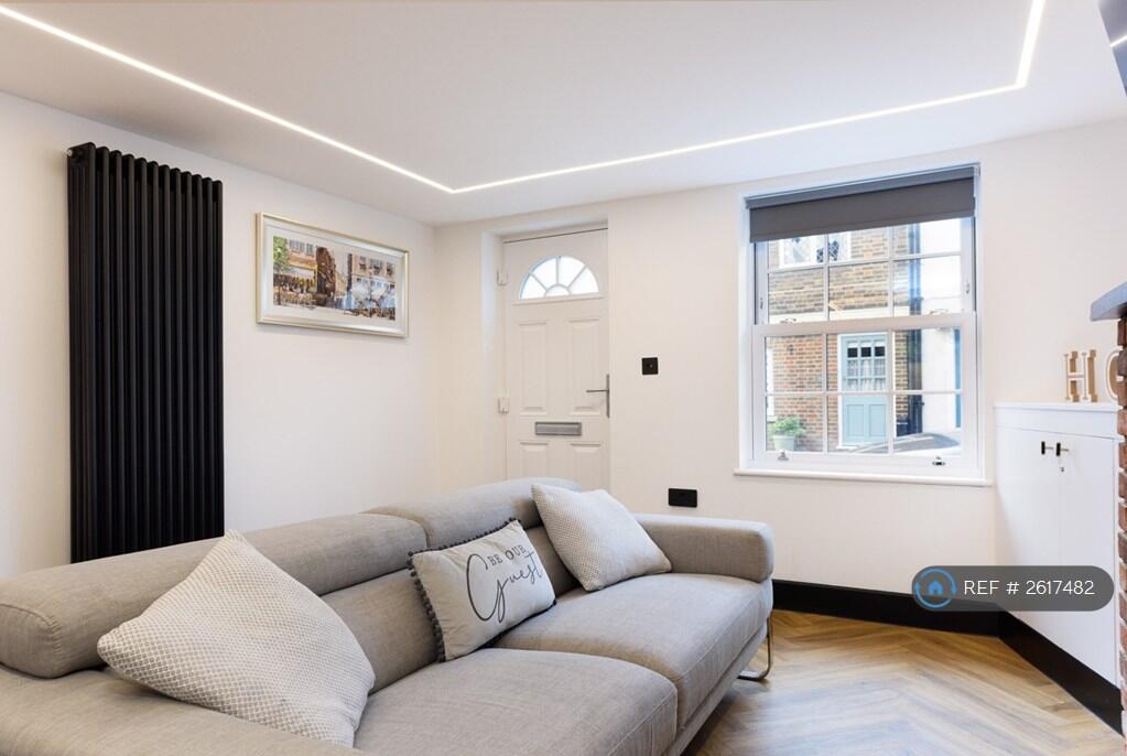 Additional image 4 of High Street, Redbourn, AL3