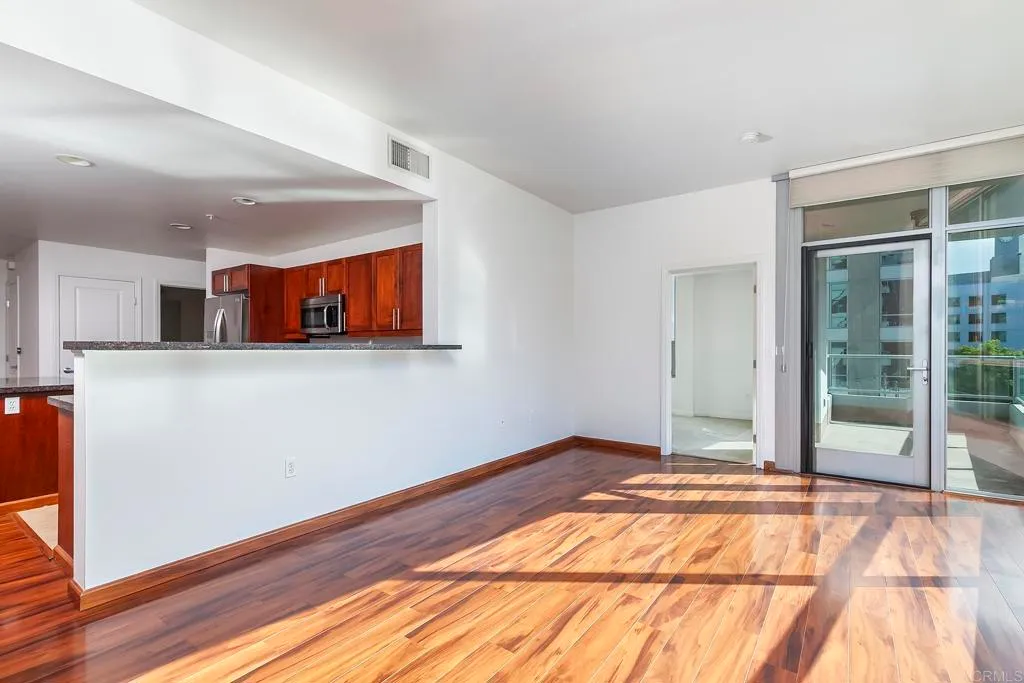 Additional image 5 of 253 10th Ave Unit 325, San Diego, CA 92101