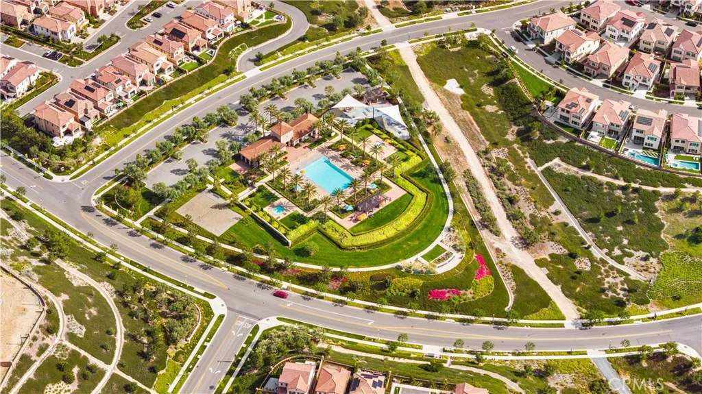 118 Glydon, Irvine, CA 92618