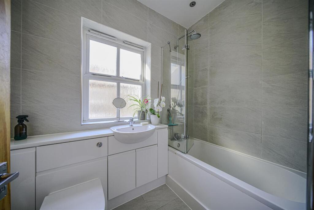 Additional image 16 of Warwick Road, St. Albans