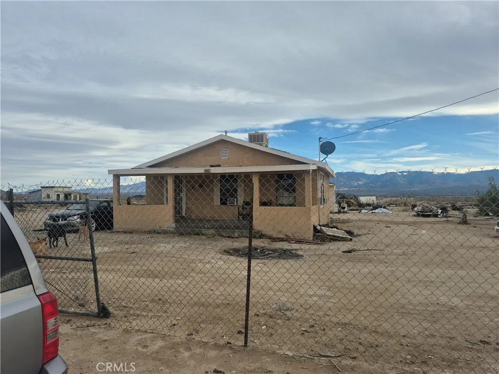 Additional image 2 of 34143 Northside Rd, Lucerne Valley, CA 92356