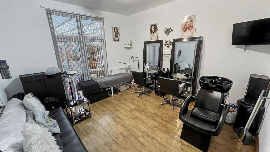 Additional image 23 of Woodstock Road, Moseley