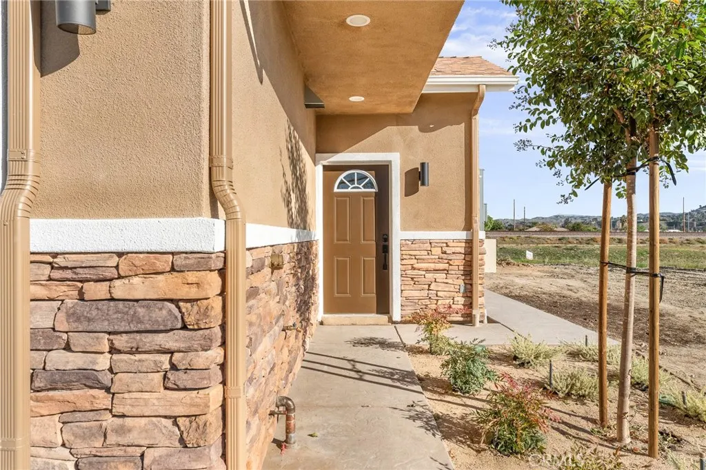 Additional image 41 of 904 Hert St, Colton, CA 92324