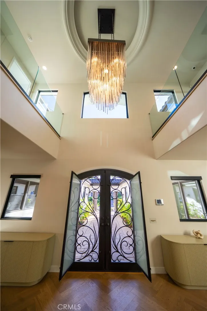 Additional image 91 of 17437 Oak Creek Court, Encino, CA 91316