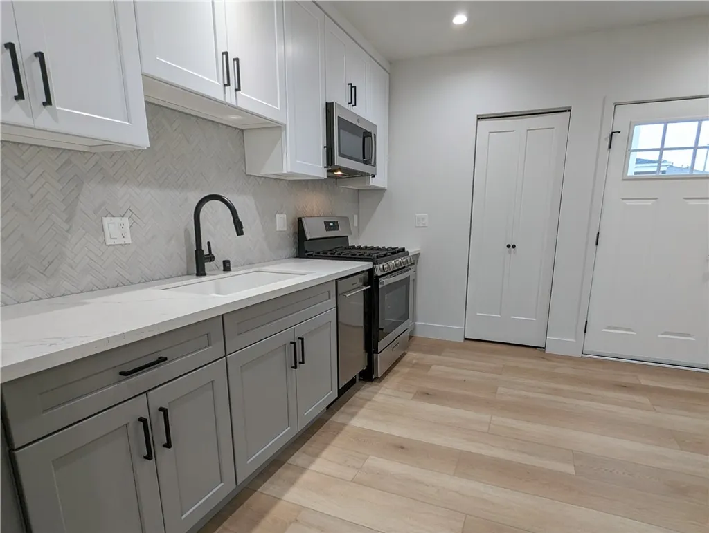 Additional image 7 of 6105 S Hobart Boulevard Unit 1/2, Los Angeles, CA 90047