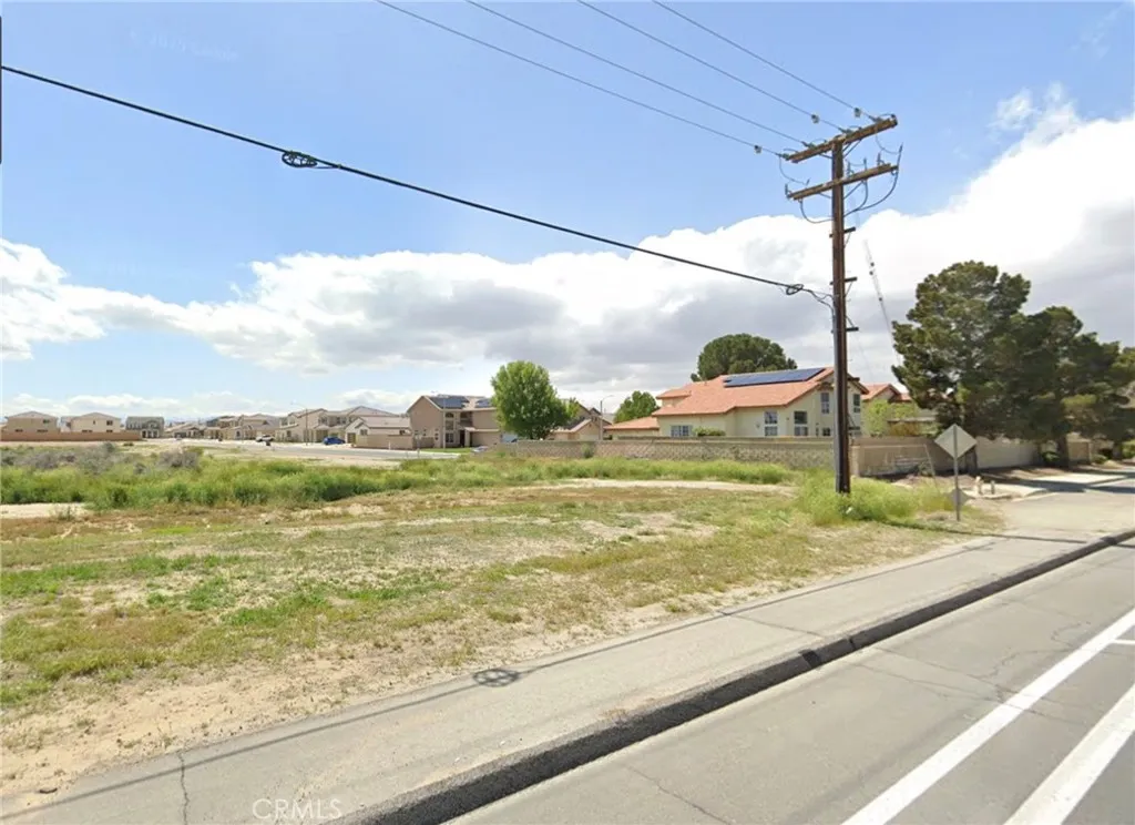 Additional image 3 of 2126 E Avenue I, Lancaster, CA 93535