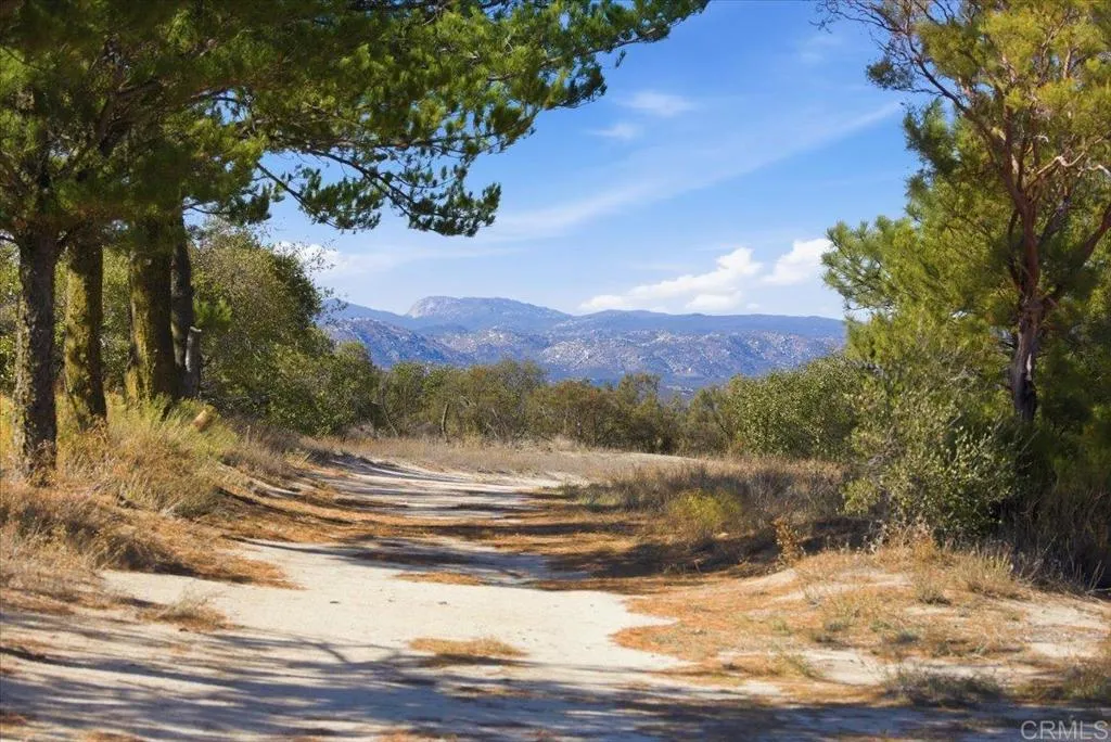 Additional image 70 of 1496 Vista De La Sierra, Boulevard, CA 91905