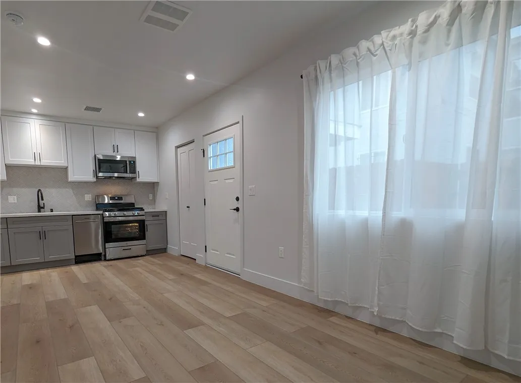 Additional image 25 of 6105 S Hobart Boulevard Unit 1/2, Los Angeles, CA 90047