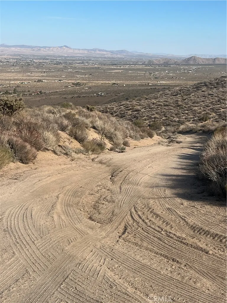 Additional image 10 of 28138 Oriole St, Lucerne Valley, CA 92356