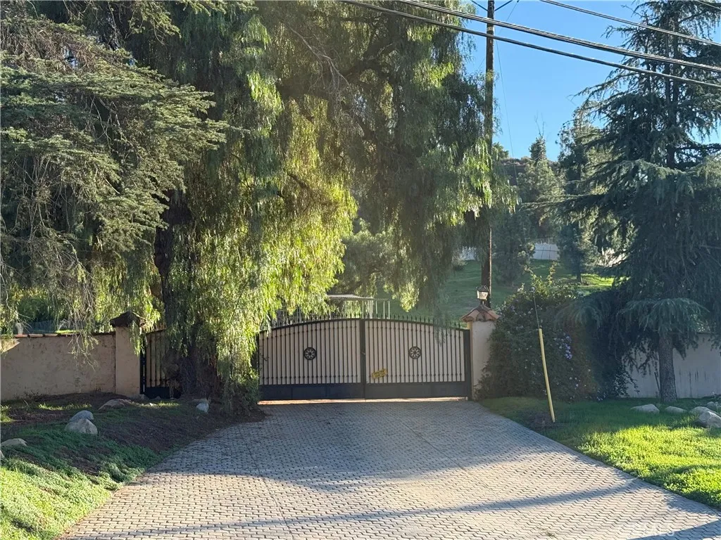 Additional image 2 of 9528 N Sunland Blvd, Shadow Hills, CA 91040