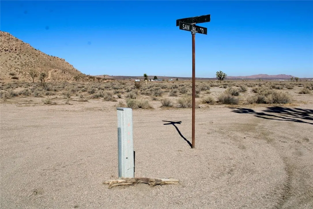 Additional image 39 of 20999 Bella Vista Drive, El Mirage, CA 92301