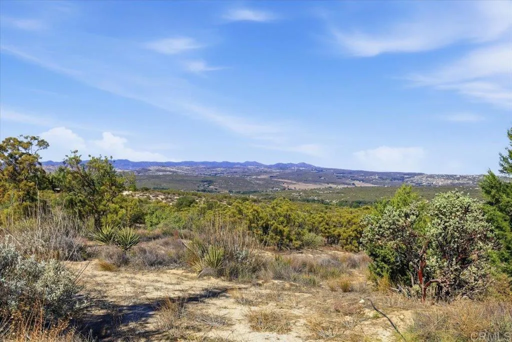 Additional image 37 of 1496 Vista De La Sierra, Boulevard, CA 91905