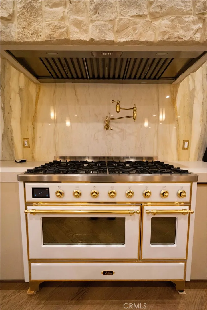 Additional image 104 of 17437 Oak Creek Court, Encino, CA 91316