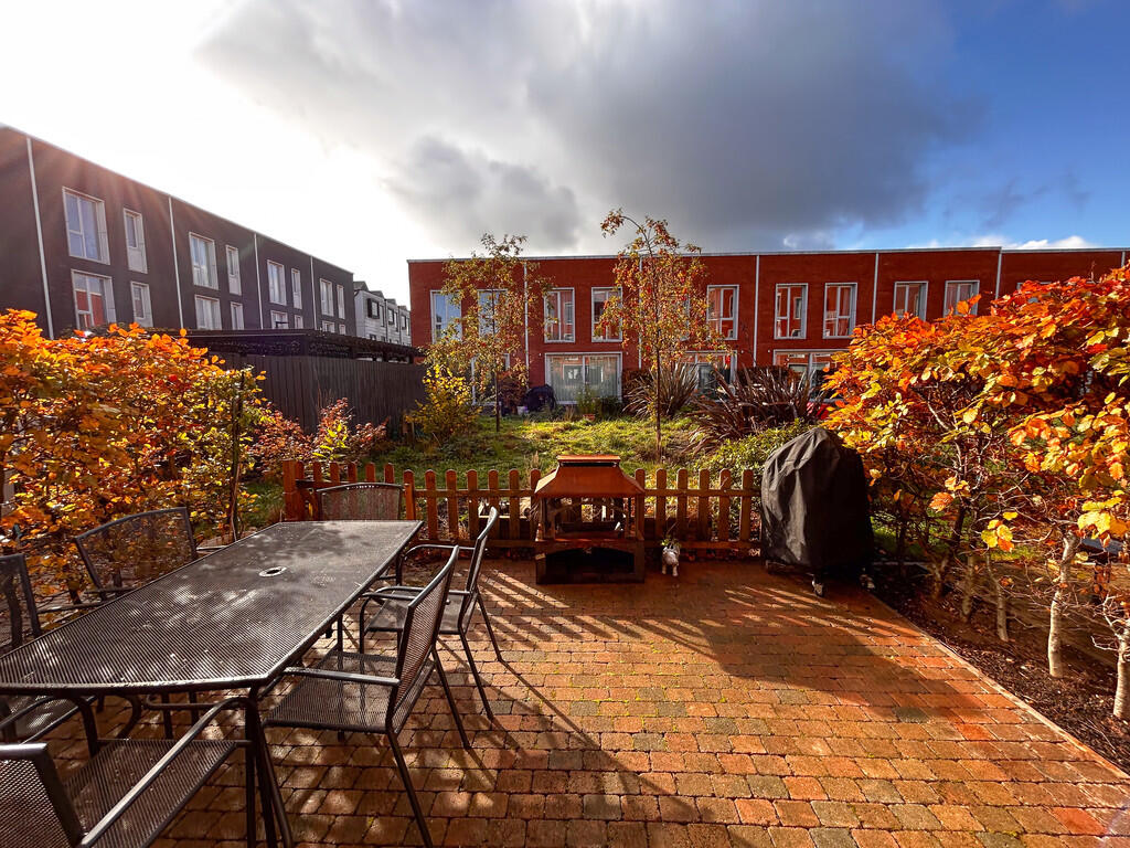 Additional image 4 of Port Loop, South Loop Square, Edgbaston