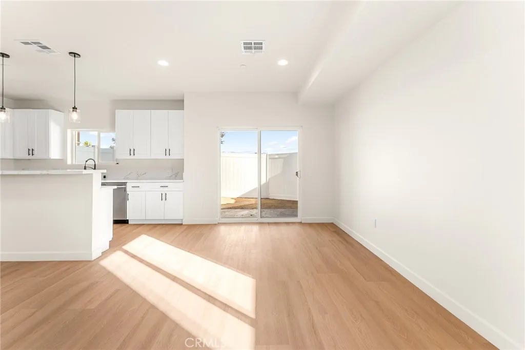 Additional image 13 of 904 Hert St, Colton, CA 92324