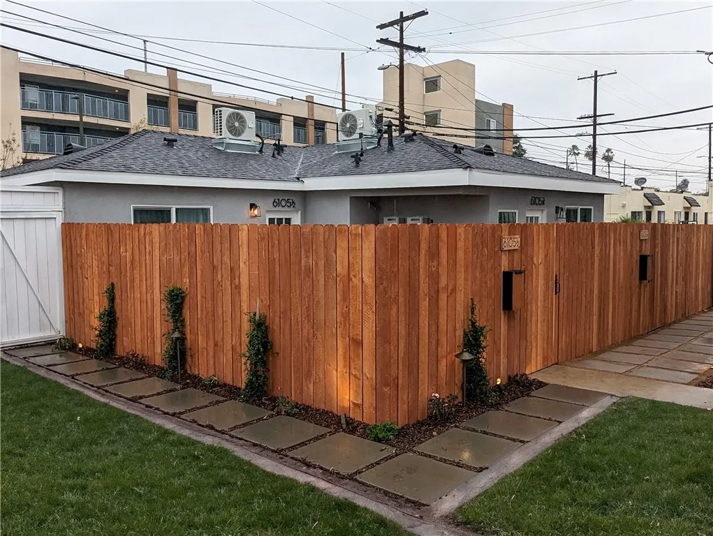 Additional image 18 of 6105 S Hobart Boulevard Unit 1/2, Los Angeles, CA 90047