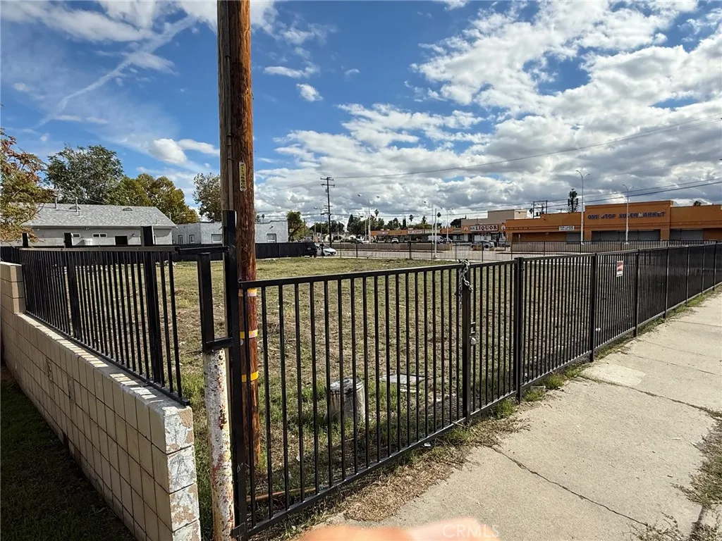 Additional image 17 of 548 W Marshall Blvd, San Bernardino, CA 92405