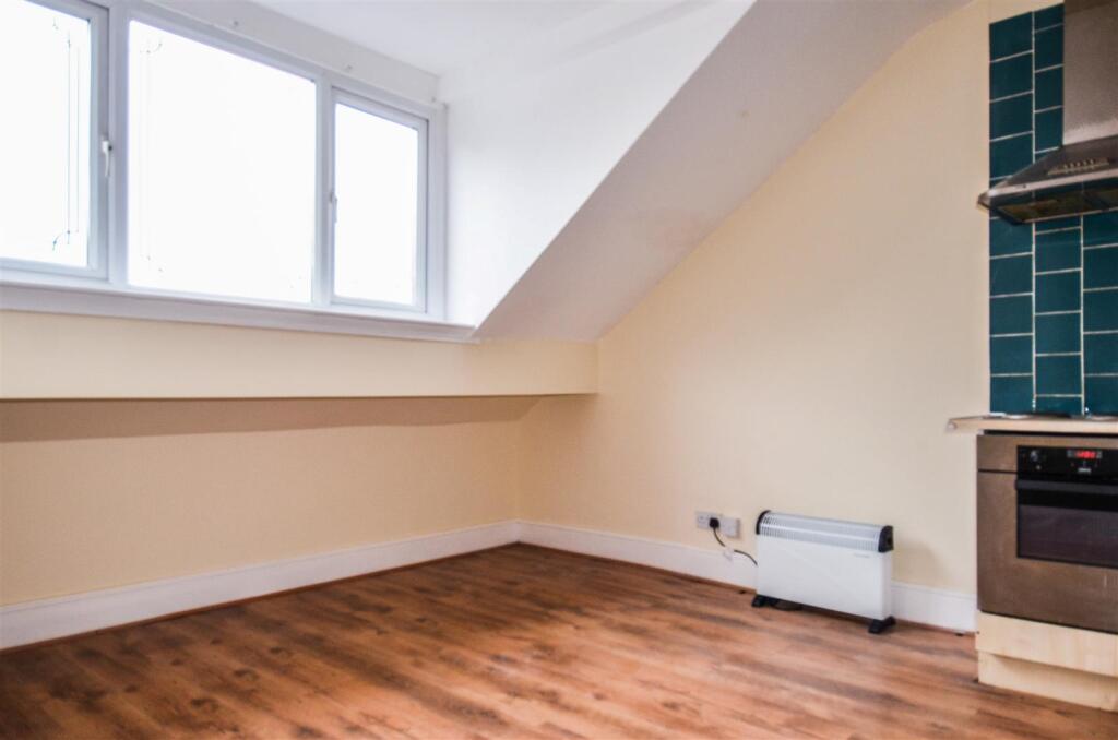 Additional image 3 of Poplar Road, Kings Heath, Birmingham, West Midlands, B14