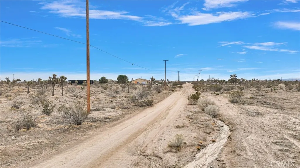 Additional image 16 of 12435 Acanthus Street, Phelan, CA 92371