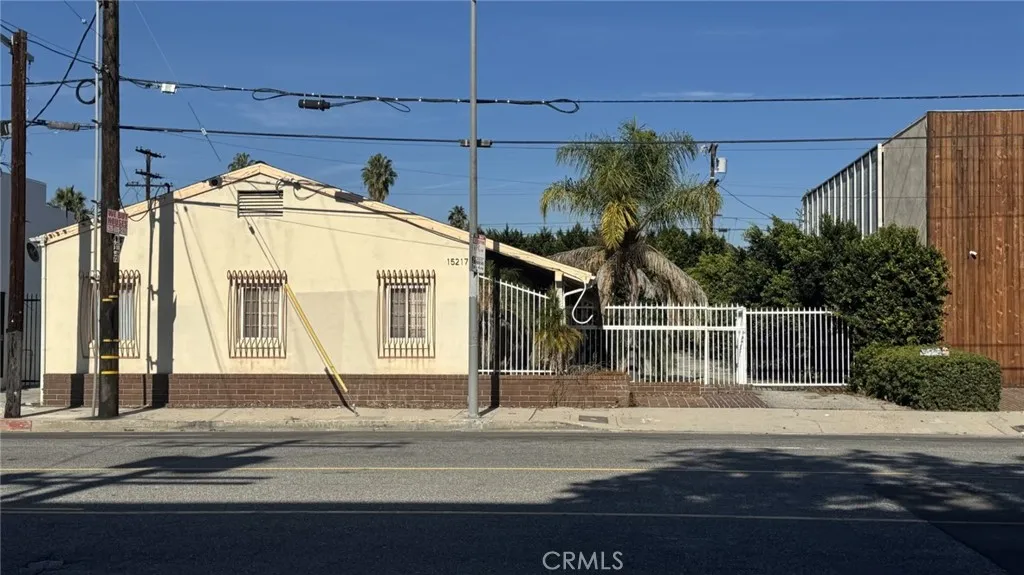 Additional image 4 of 15217 Burbank Boulevard, Van Nuys, CA 91411