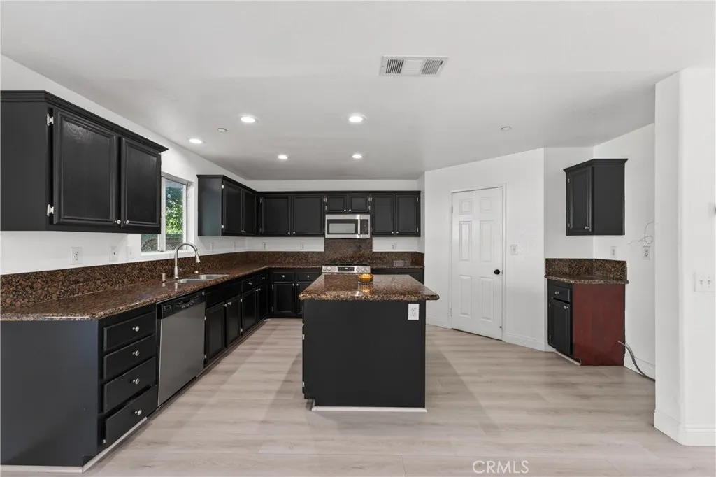 Additional image 55 of 15552 Caravelle Ave, Fontana, CA 92336