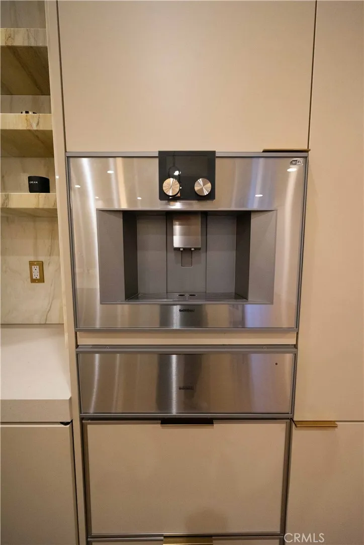 Additional image 107 of 17437 Oak Creek Court, Encino, CA 91316