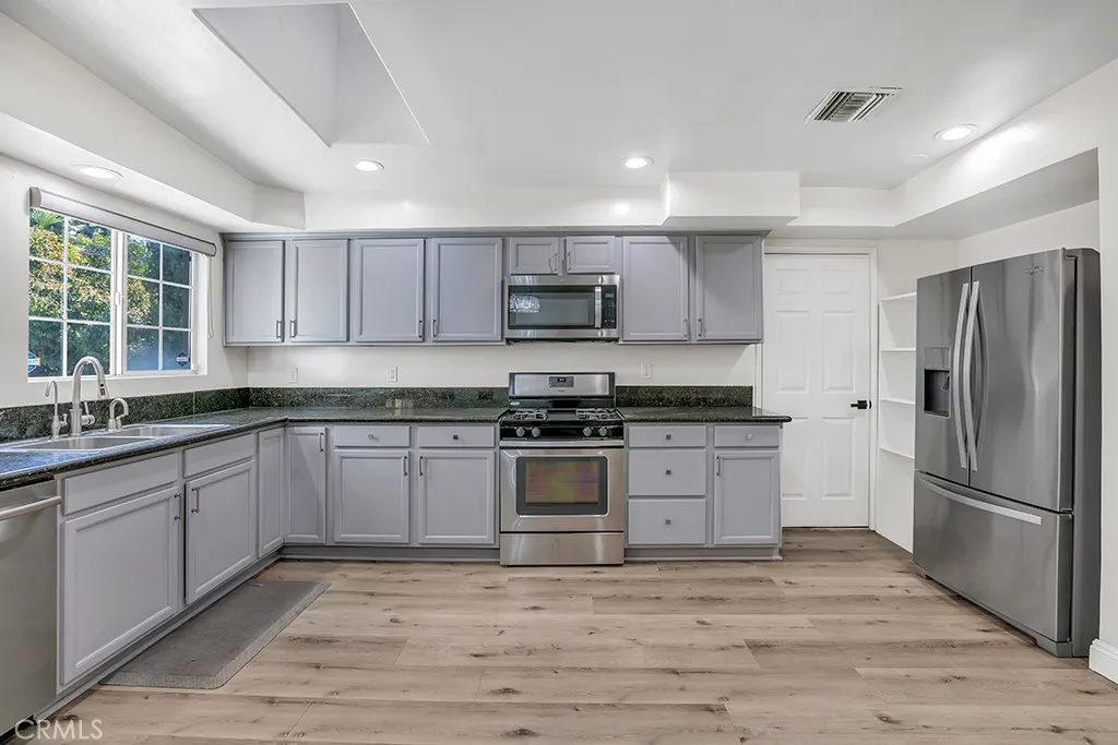 Additional image 72 of 5719 Beckford, Tarzana, CA 91356