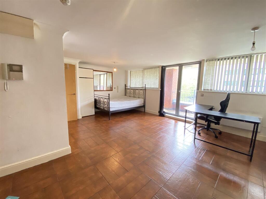 Additional image 9 of BLUE APARTMENTS 19 Francis Road, Birmingham