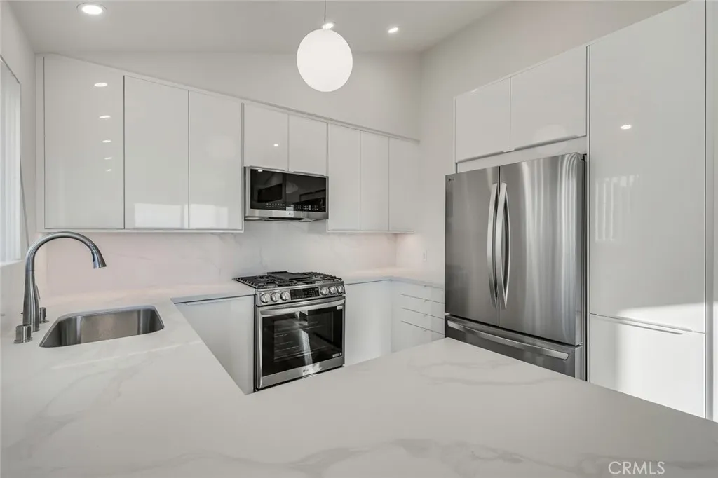 Additional image 39 of 372 Locust, Laguna Beach, CA 92651