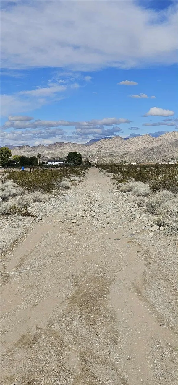 Additional image 16 of 800 Donaldson Road, Lucerne Valley, CA 92356