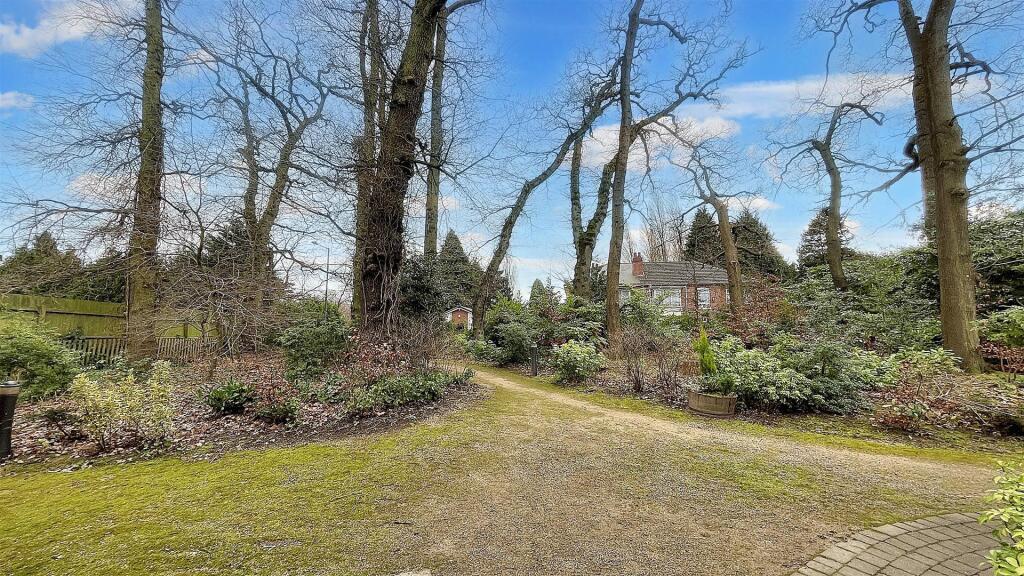 Additional image 10 of Hawthorne Gardens, Moseley