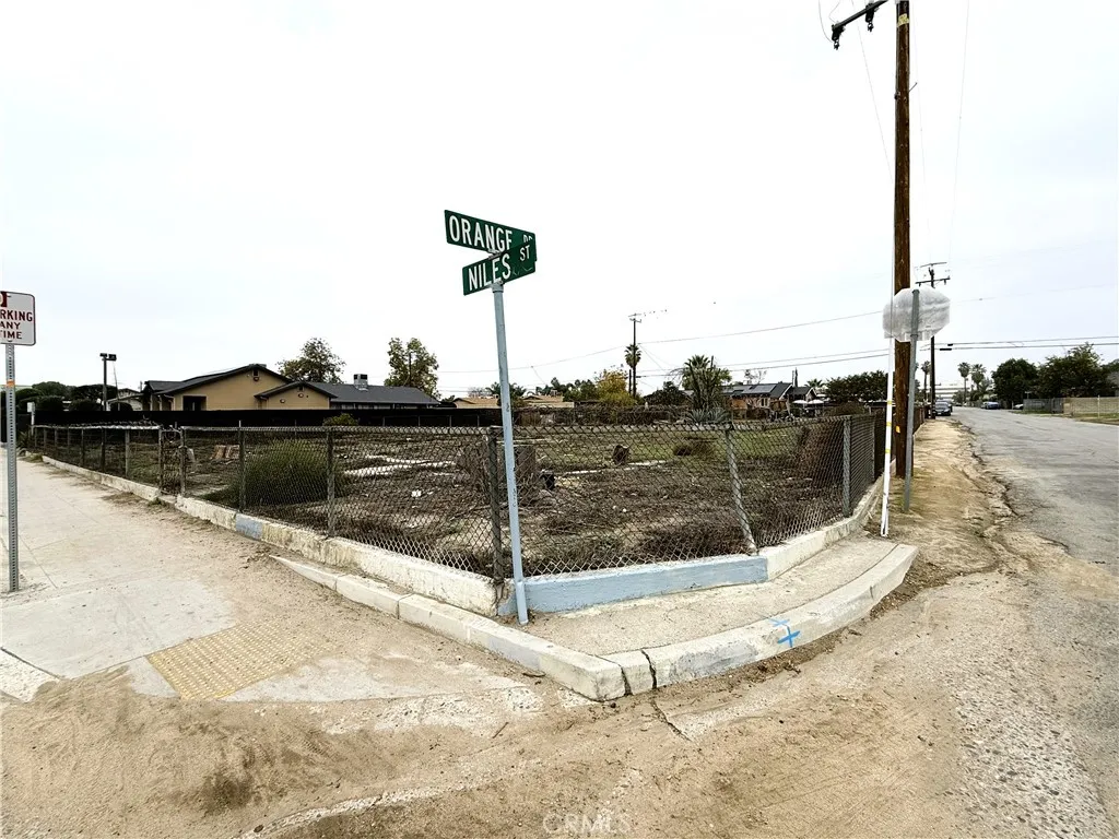 Additional image 18 of 1836 Niles St, Bakersfield, CA 93305