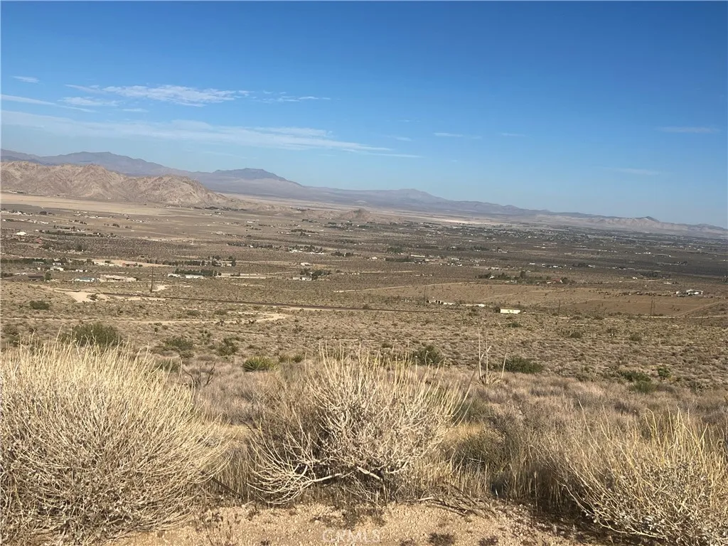 Additional image 3 of 28138 Oriole St, Lucerne Valley, CA 92356