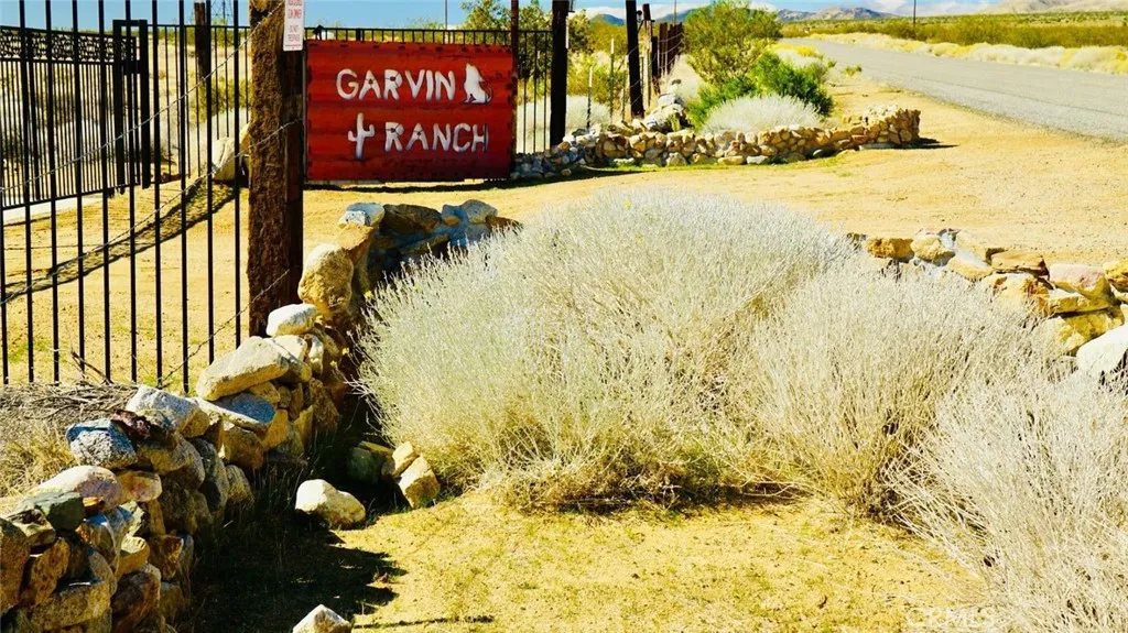 Additional image 3 of 10700 Backus Road, Rosamond, CA 93560
