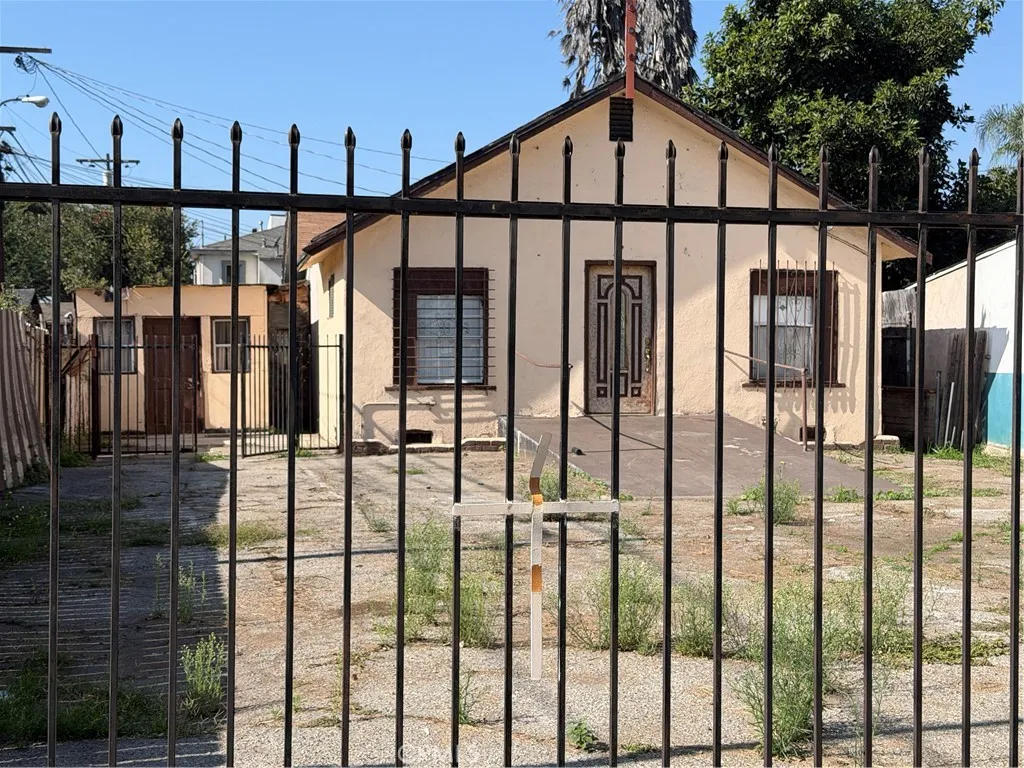 Additional image 10 of 8411 S San Pedro St, Los Angeles, CA 90003