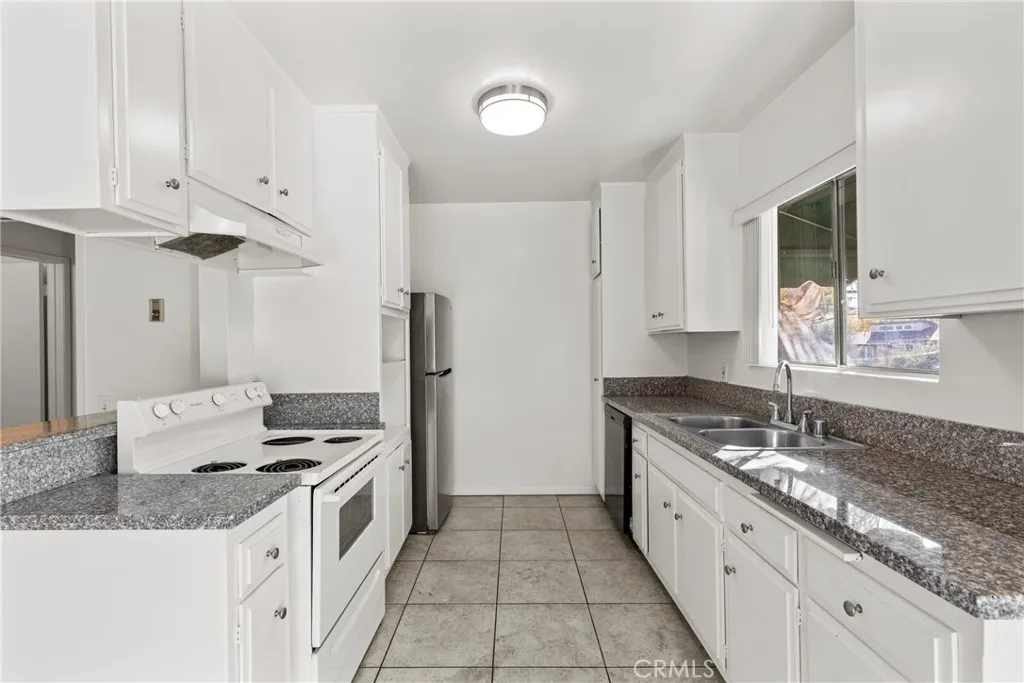 Additional image 7 of 4924 Kester Unit 10, Sherman Oaks, CA 91403