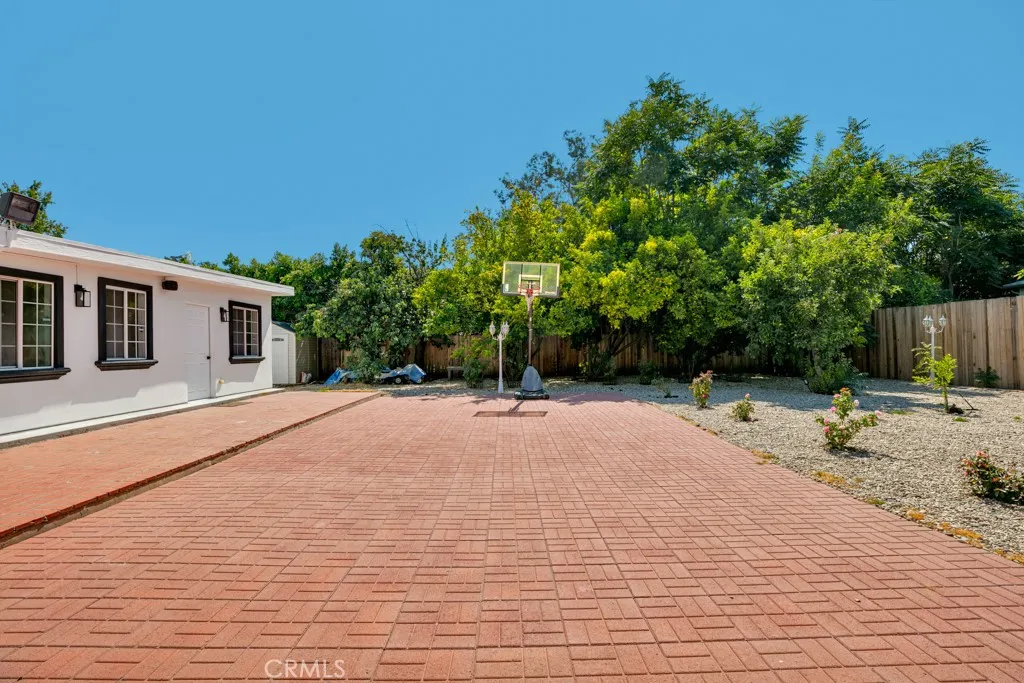 Additional image 4 of 5719 Beckford, Tarzana, CA 91356