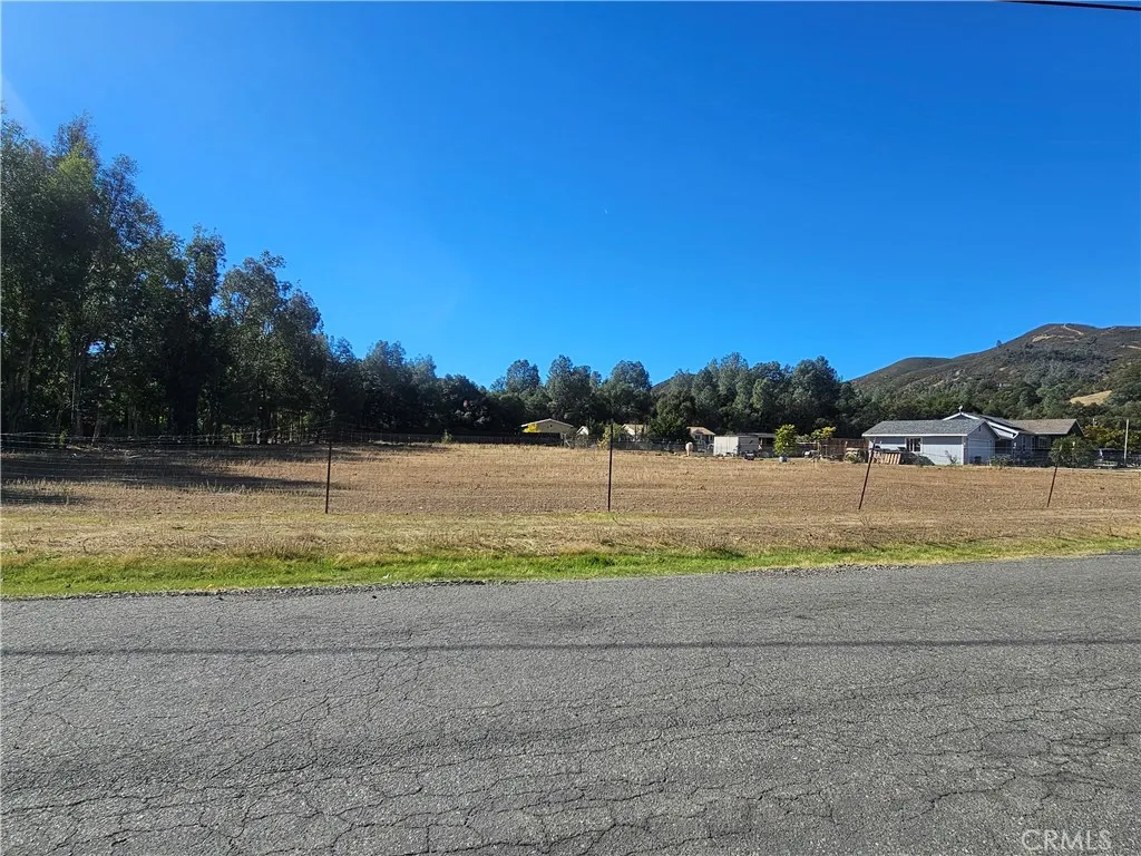 Additional image 4 of 3195 Spring Valley Rd, Clearlake Oaks, CA 95423
