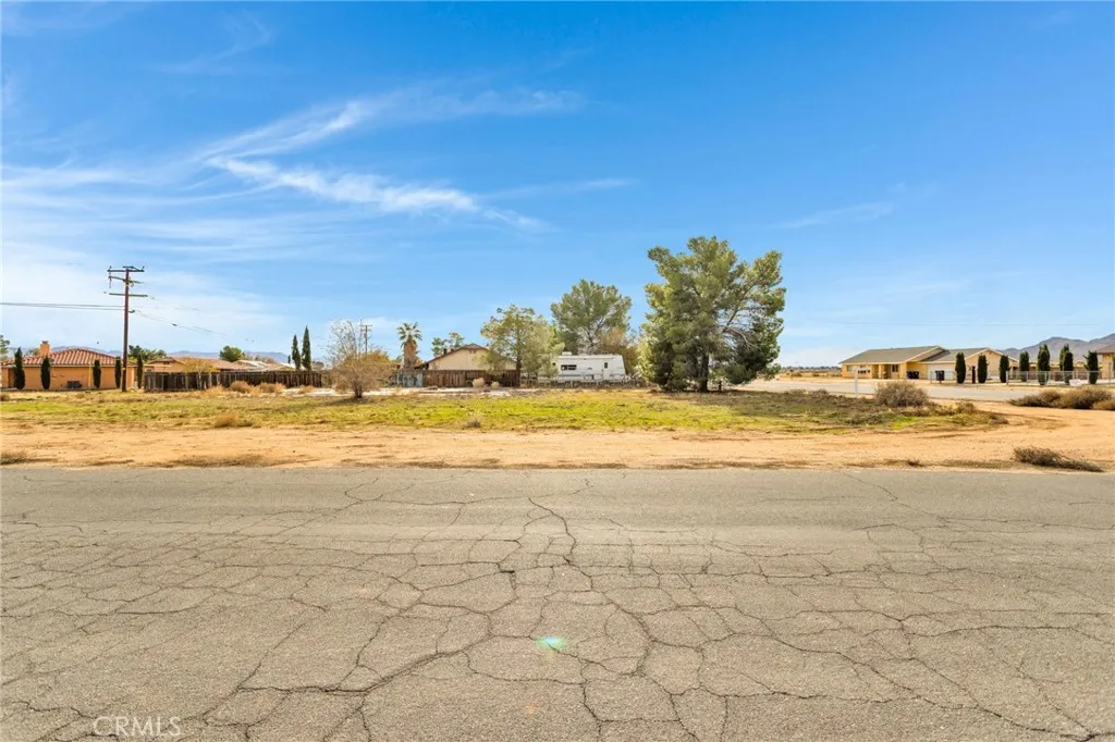 Additional image 10 of 16693 Navajo Rd, Apple Valley, CA 92307