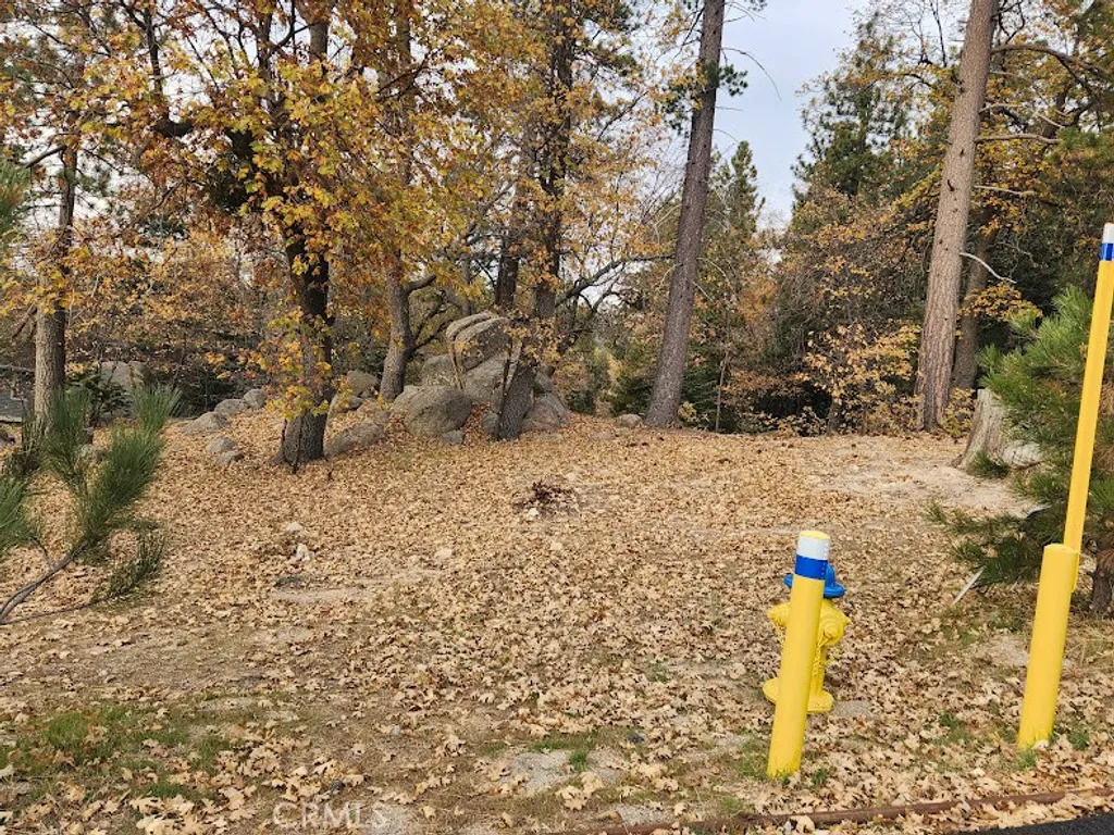 Additional image 3 of 32240 Whisper Dr, Running Springs, CA 92382