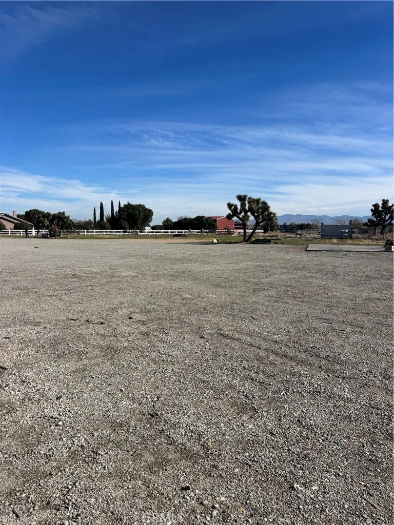 Additional image 31 of 11971 Mission St, Oak Hills, CA 92344